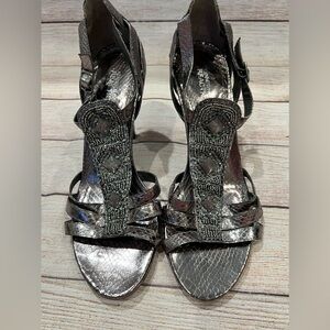 Kenneth Cole Reaction Know How Hot Silver Heel Shoes Size 10